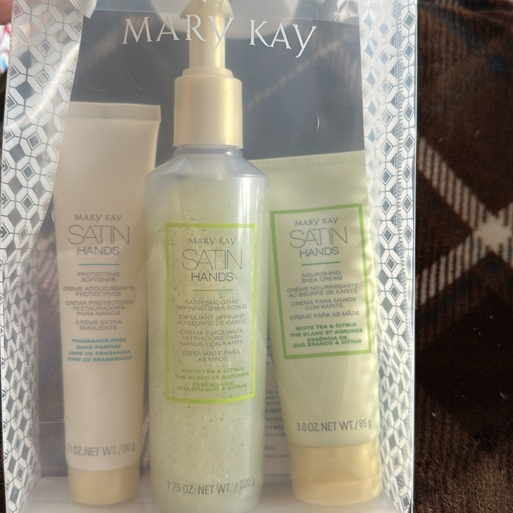 Mary Kay White Tea & Citrus Satun Hands Set Pampering Set
